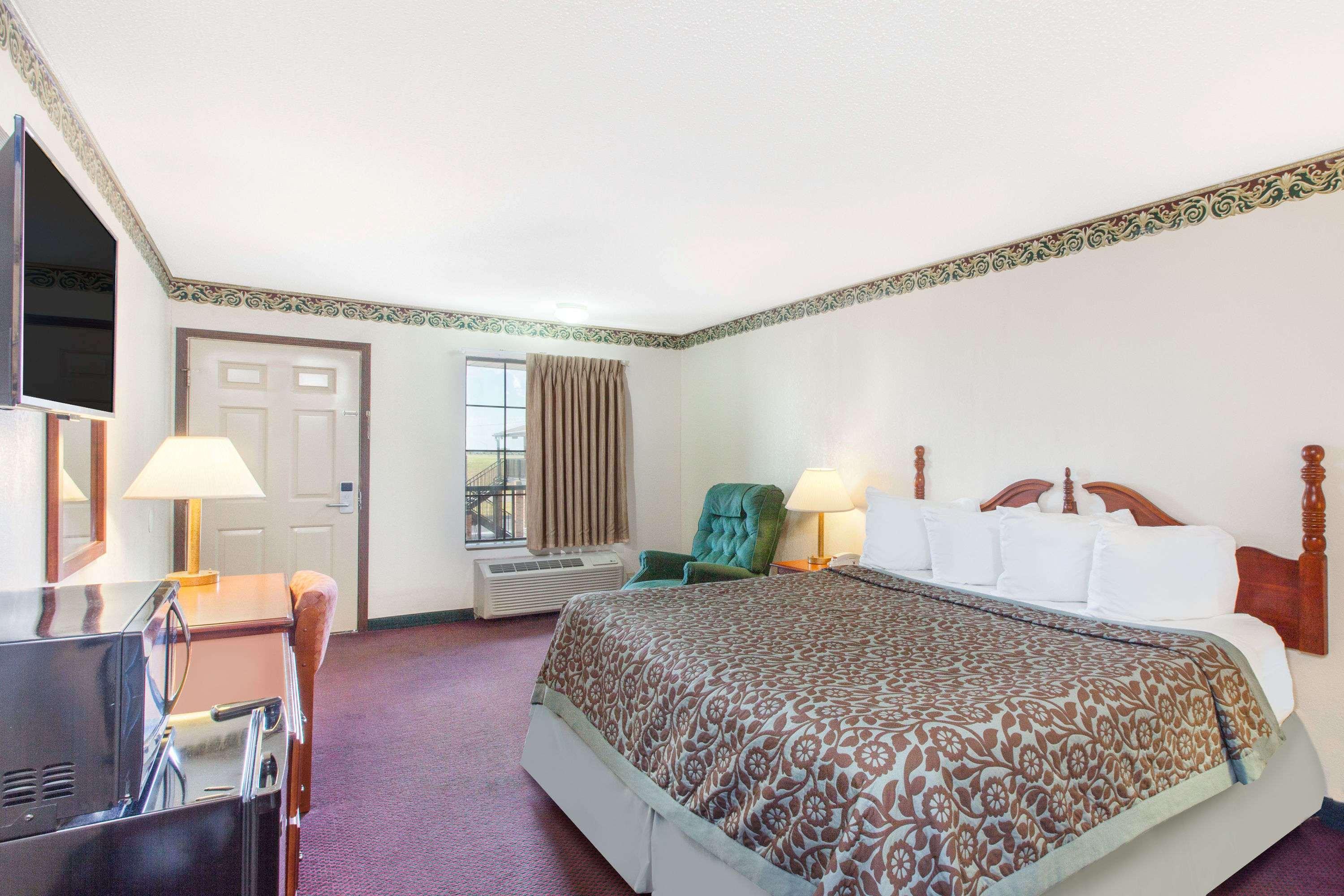 Days Inn By Wyndham Erick Exteriér fotografie