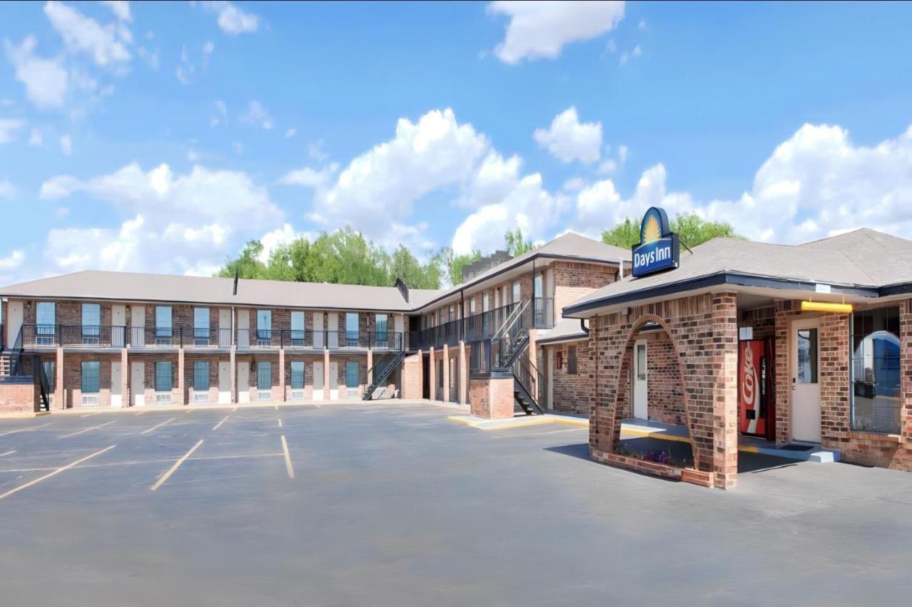 Days Inn By Wyndham Erick Exteriér fotografie