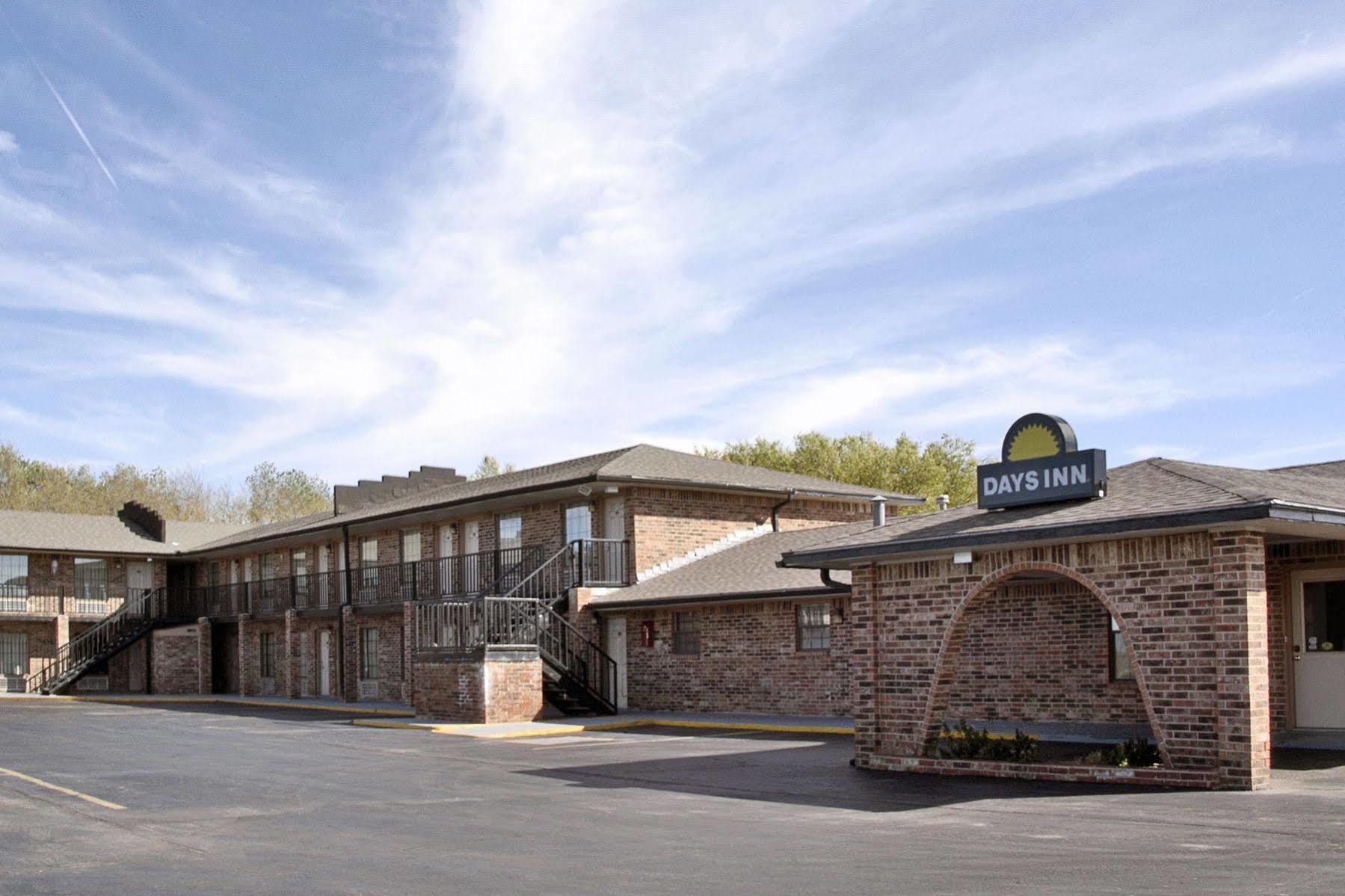 Days Inn By Wyndham Erick Exteriér fotografie